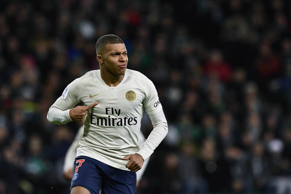 科技龙头掀赴港上市热潮，纳芯微、小马智行等位列其中